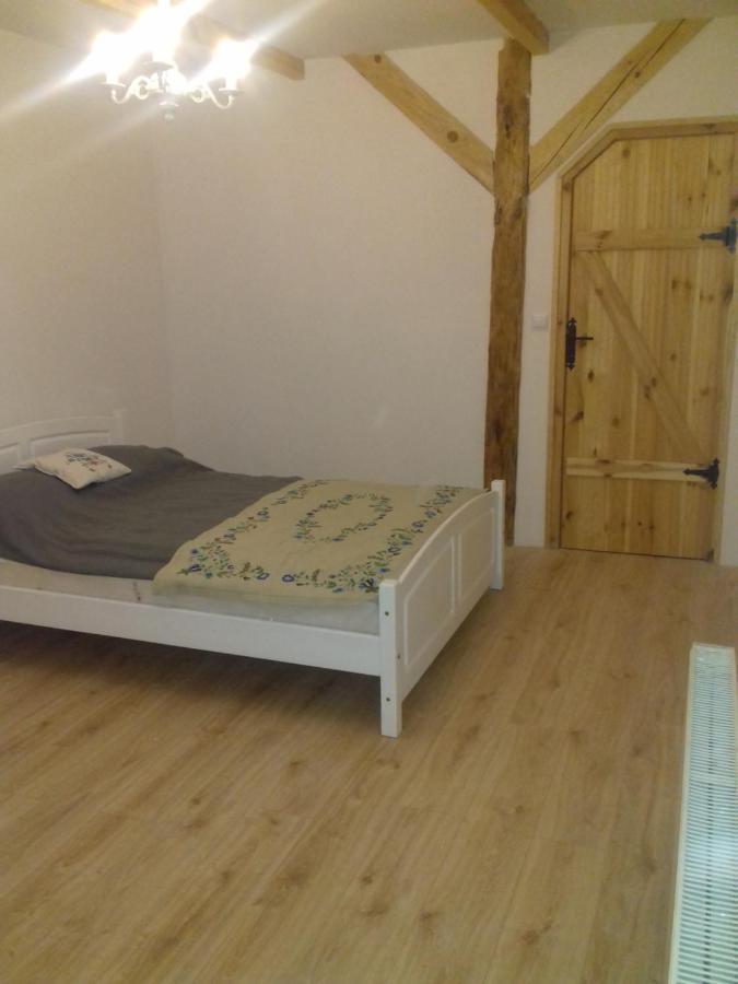 Bed and Breakfast Izdebka W Zaciszu Czarna Dabrowka Экстерьер фото